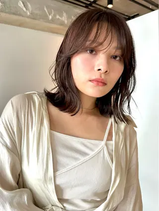 ミディアム カラー パーマ 🫧小顔×似合わせ× 透明感カラー🫧のヘアスタイル