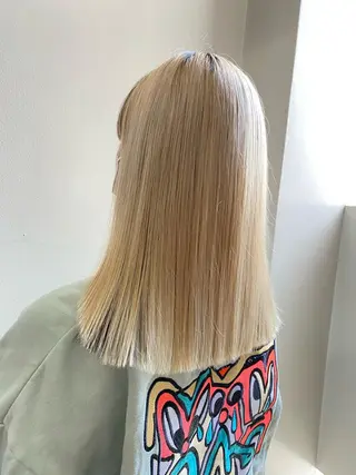 セミロング カラー サカグチユキナ 【tocca】のヘアスタイル