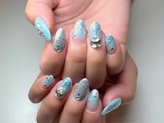 ミディアム ONIKA Nail 青山通り店所属・ONIKA Nail 表参道A4徒歩2分のネイルデザイン