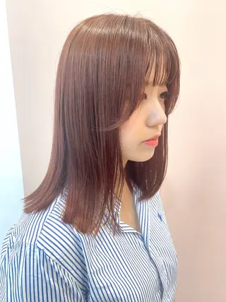 ミディアム カラー しの　ゆきの THE REMMYのヘアスタイル