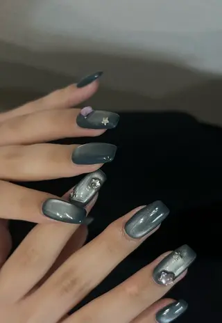 ネイル atelier moi所属・atelier moiのネイルデザイン