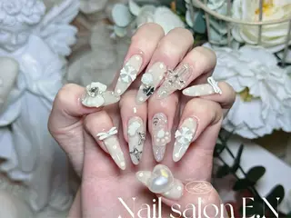 ネイル E.N🦋 長さ出し/持ち込みのネイルデザイン