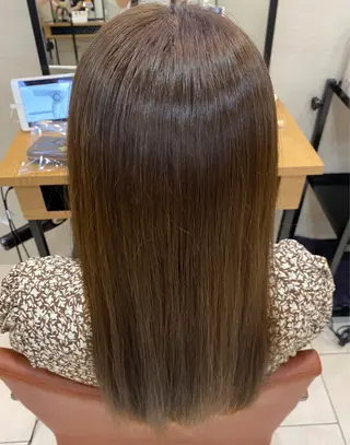 ロング あやめ【顔まわり/レ イヤー/柔らかカラ】のヘアスタイル