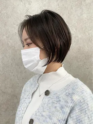 ショート 透明感カラー 大人グレージュ有村のヘアスタイル