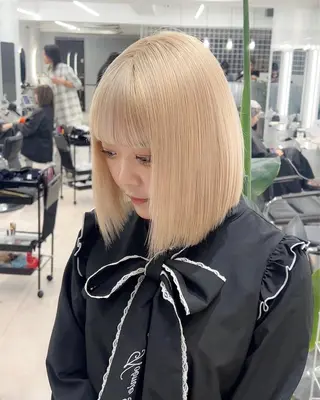 ミディアム カラー ヘアアレンジ ONYX 表参道所属・ショート/ボブ/似 合わせ/顔周りカットのヘアスタイル