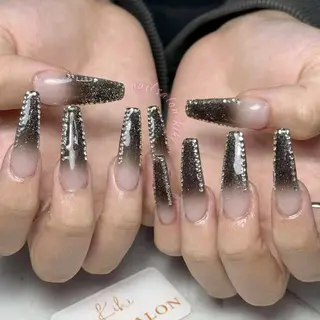 ネイル 💕鈴木ユリ パラジェル/オフ無料のネイルデザイン