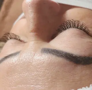 マツエク・マツパ Lily Eye&Nailのネイルデザイン