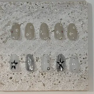 ショート Lesest akariのネイルデザイン