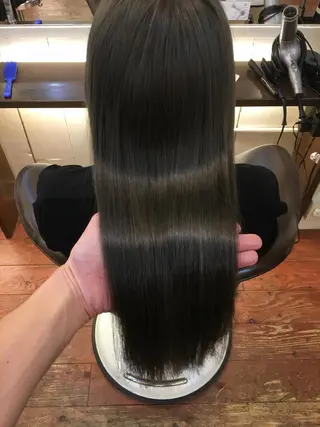 ロング カラー メンズ眉毛ITSUK Iメンズ専門　新宿の眉毛・アイブロウイメージ