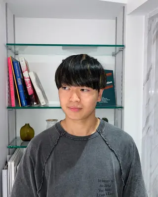 ショート メンズ 野中里紗/ ベージュカラーのヘアスタイル