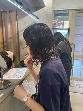 ショート パーマ ミルクティー× グレージュMOMOのヘアスタイル