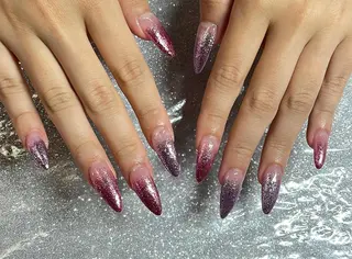 ネイル VIERU 🌈🎀💖のネイルデザイン