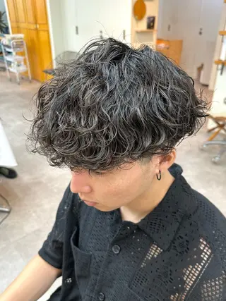 ショート パーマ メンズ JINKIメンズ特化 メンズカットパーマのヘアスタイル