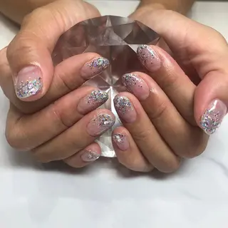 ネイル マツエク・マツパ 指名支持率NO.1 スタイリストのヘアスタイル