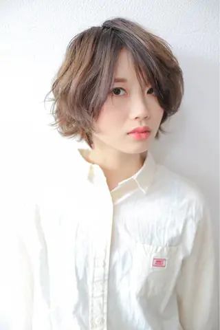 ショート UNIVERSE.所属・山内 悠のヘアスタイル