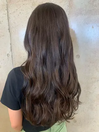 カラー 近 紗理奈のヘアスタイル