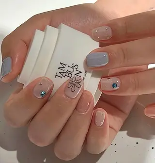 ネイル 高木 維麗絲のネイルデザイン