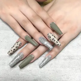 ネイル Rire_eye+beauty_nail所属・Rire_ nail_yukiのネイルデザイン