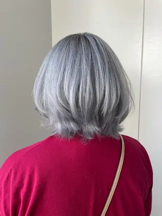 ショート カラー 松本 唯のヘアスタイル