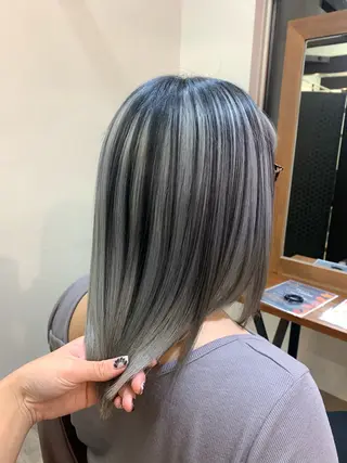 ミディアム カラー D’asty梓川所属・山崎 夢奈のヘアスタイル