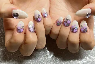 ネイル VIERU 🌈🎀💖のネイルデザイン