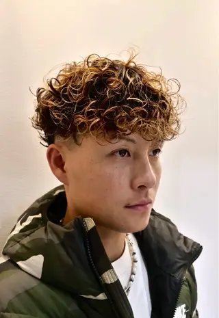 ショート 川副史晶/梅田/ メンズパーマのヘアスタイル