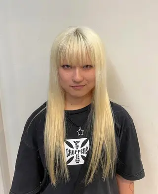 カラー ナナ/大阪心斎橋/ レイヤーカットのヘアスタイル