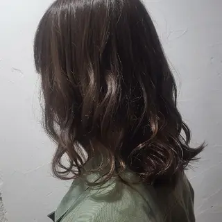 ミディアム 徳永 静香のヘアスタイル