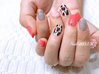 ネイル THECOLORS所属・近貞 莉奈のネイルデザイン