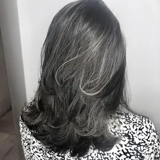 カラー 髪質改善 カラー専門店のヘアスタイル