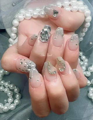 ネイル She   Nail所属・ISA_ BELLAのネイルデザイン