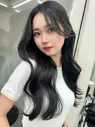 ロング カラー ブリなしWカラー✨️ 髪質改善【タケル】のヘアスタイル