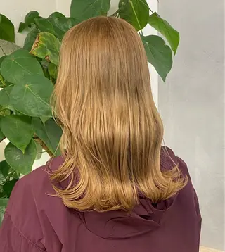 ミディアム カラー ✨️赤み消しカラー/ ミルクティーベージュのヘアスタイル