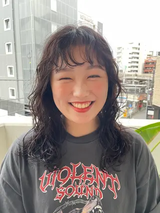 ロング Toiro 横浜所属・🎀レイヤー/パーマ カラー/ai🎀のヘアスタイル