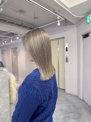 ミディアム ブリーチ/ゆうと /バレイヤージュのヘアスタイル