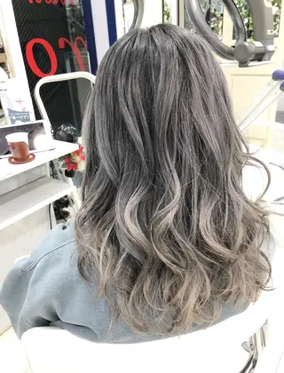 セミロング カラー ヘアアレンジ 🧸縮毛矯正特化 金澤 彩香🎀のヘアスタイル