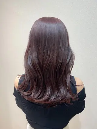 セミロング mina .のヘアスタイル