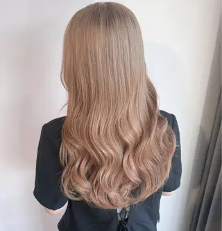 ミディアム カラー ✨艶ブリーチカラー ✨四ノ宮裕己のヘアスタイル