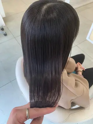 ロング デザインカラー、艶髪 大塚　耕平のヘアスタイル