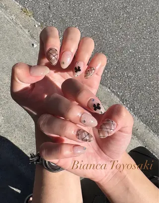 ネイル タマキ リノ　ビアンカ豊崎のネイルデザイン