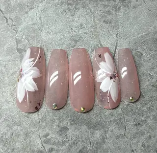 ネイル eyelash &nail REVE立川南口店所属・REVE南口 🌺yuina🌺のネイルデザイン