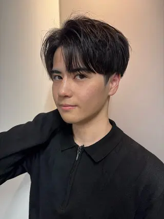 ショート 江坂レイヤーカット/ メンズカット/山本翼のヘアスタイル