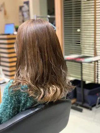 ロング カラー 関口 友行のヘアスタイル