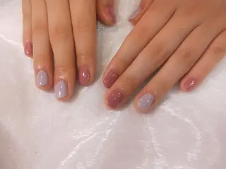 ネイル R'well所属・はばすみれ🎀ﾈｲﾙ 光ﾌｪｲｼｬﾙ ﾍｱのネイルデザイン