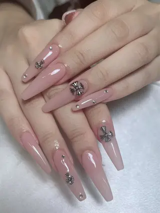 ネイル LR.ONE ヨウのネイルデザイン