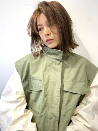 ミディアム 伊藤 まみのヘアスタイル