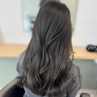 ロング カラー ブリーチなし/レイヤ ー特化🌈Tommyのヘアスタイル