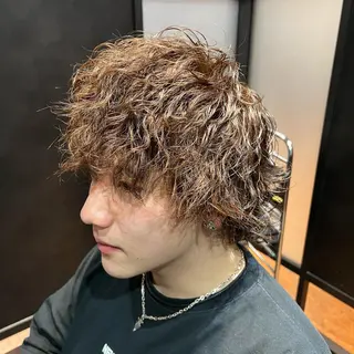 カラー パーマ メンズ newi TATSUのヘアスタイル