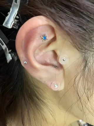 Mi-roomネイル 耳ツボジュエリーのネイルデザイン