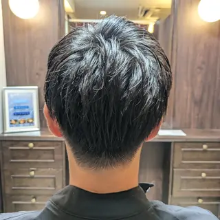 メンズ バーバーウテナ2号店所属・メンズ専門 AKIRAのヘアスタイル